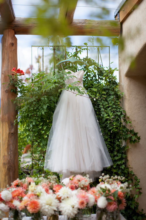 peach and cream rustic winery wedding in Naramata, BC with photos by Whitney Lane Photography | via junebugweddings.com peach and cream rustic winery wedding in Naramata, BC with photos by Whitney Lane Photography | via junebugweddings.com