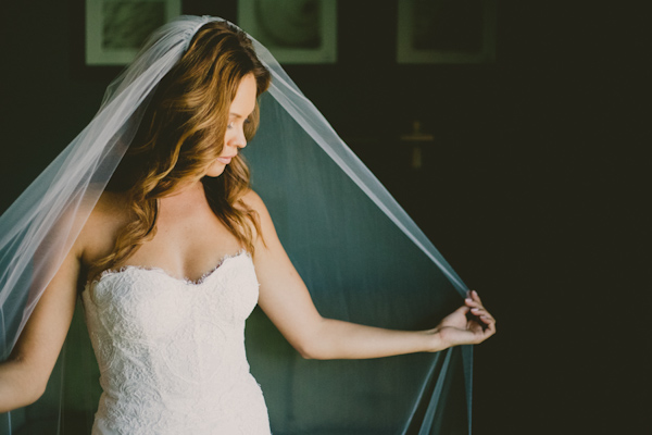 lovely Manhattan Beach wedding by Grand Engagements Wedding Planning and Design with photos by Closer to Love Photography | via junebugweddings.com lovely Manhattan Beach wedding by Grand Engagements Wedding Planning and Design with photos by Closer to Love Photography | via junebugweddings.com
