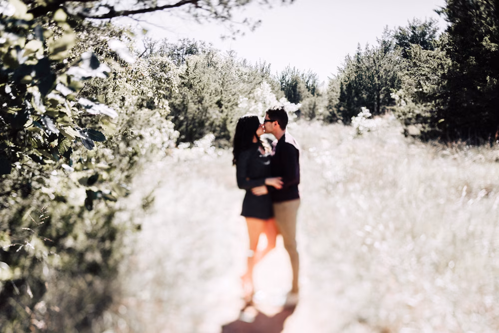 this-adorable-oklahoma-engagement-shows-off-the-states-unique-state-parks-3
