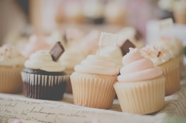 wedding cupcakes by Sweet City Cupcakes, photo by Still55 Photography | via junebugweddings.com wedding cupcakes by Sweet City Cupcakes, photo by Still55 Photography | via junebugweddings.com