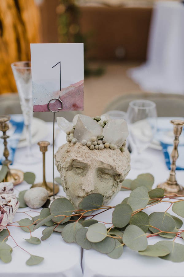 Unexpected-items-1-eclectic-west-texas-destination-wedding-at-the-marathon-motel-14-600x902