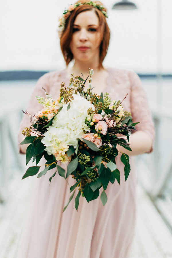 cozy-vancouver-island-cabin-wedding-at-dolphins-resort-8
