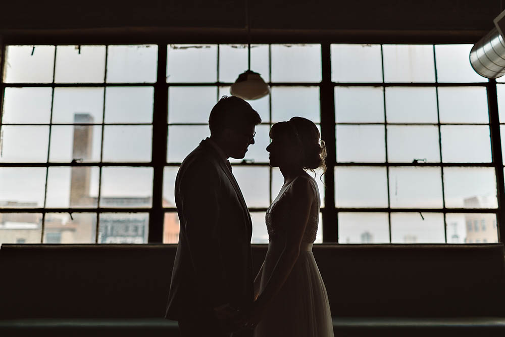 Vintage-Industrial-Chicago-Wedding-at-Salvage-One (17 of 33)