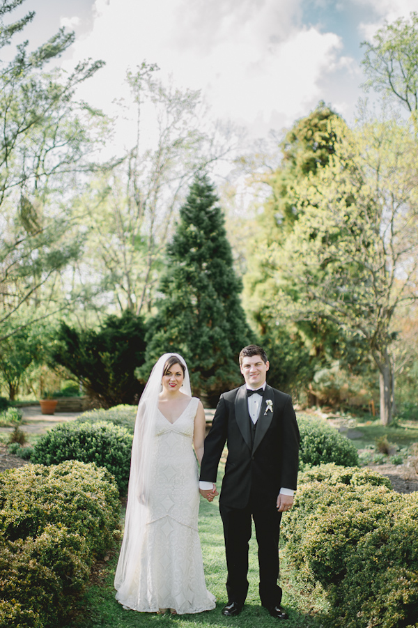 secret garden wedding in Baltimore, photo by L Hewitt Photography | via junebugweddings.com secret garden wedding in Baltimore, photo by L Hewitt Photography | via junebugweddings.com
