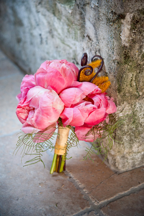 Rustic Somoma, California wedding with a yellow, coral, citrus and orange wedding color palette. Photos by Meaghan Elliott Photography via JunebugWeddings.com Rustic Somoma, California wedding with a yellow, coral, citrus and orange wedding color palette. Photos by Meaghan Elliott Photography via JunebugWeddings.com