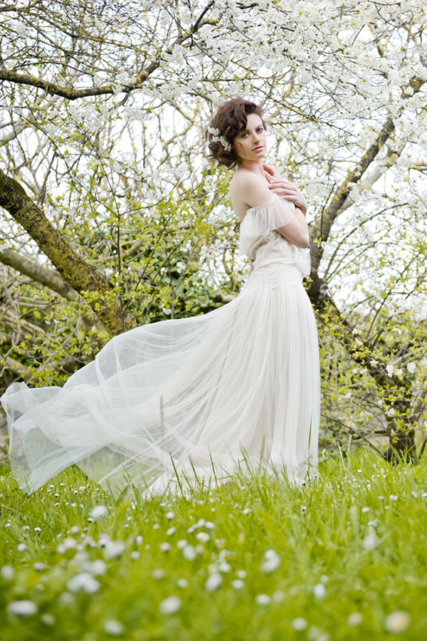 couture wedding dresses from Confidentiel Création | via junebugweddings.com couture wedding dresses from Confidentiel Création | via junebugweddings.com