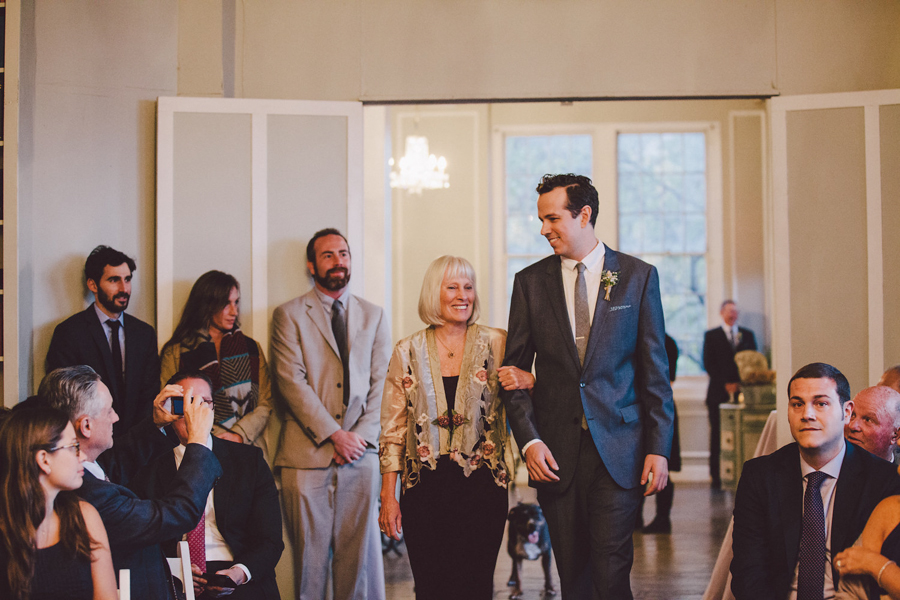 this-dreamy-wedding-at-the-metropolitan-building-is-filled-with-romantic-eye-candy-33