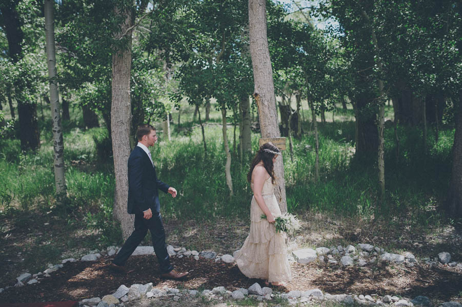 Casual-Colorado-Wedding-at-Bighorn-Lodge-This-is-Feeling-21