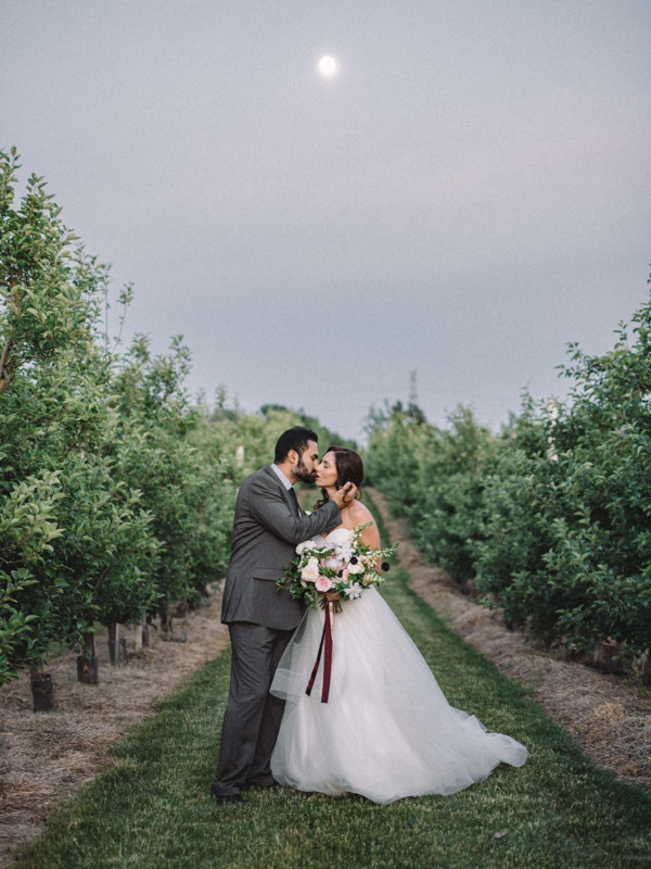 find-your-geometric-wedding-inspiration-in-this-candlelit-elopement-22