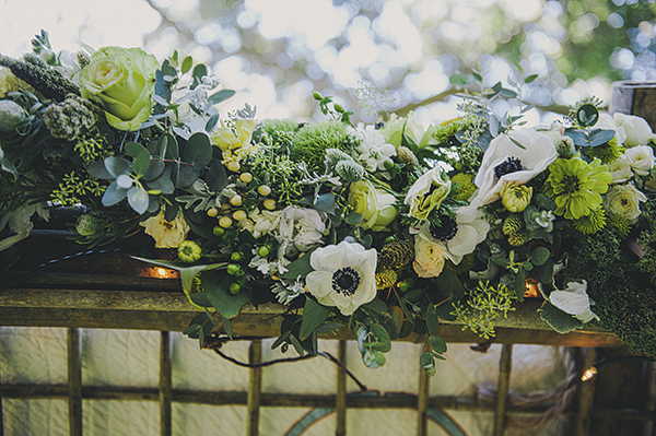 organic outdoor summer wedding at Holly Farm - photo by Lisa Lefringhouse Photography | via junebugweddings.com organic outdoor summer wedding at Holly Farm - photo by Lisa Lefringhouse Photography | via junebugweddings.com
