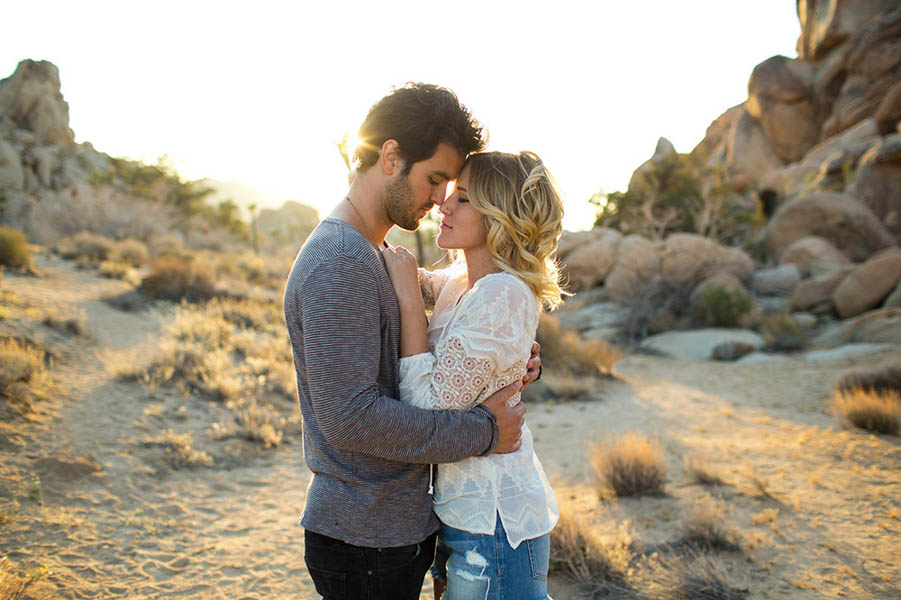 Intimate-Joshua-Tree-Engagement-Photos-Dustin-Cantrell-18