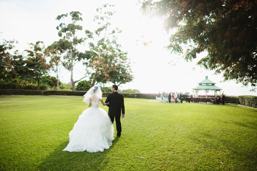 Pretty, classic, pink wedding in Maui from Sweet Pea Events with photos by Sarah & Rocky Photography | via junebugweddings.com Pretty, classic, pink wedding in Maui from Sweet Pea Events with photos by Sarah & Rocky Photography | via junebugweddings.com