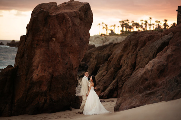 destination wedding in Cabo with photos by Chris + Lynn Photographers | via junebugweddings.com destination wedding in Cabo with photos by Chris + Lynn Photographers | via junebugweddings.com