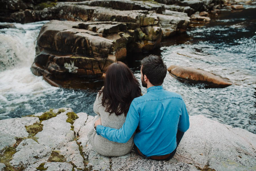 Earthy-Fall-Engagement-Photos-at-Loch-Etive-in-Scotland-Claire-Juliet-Paton-013