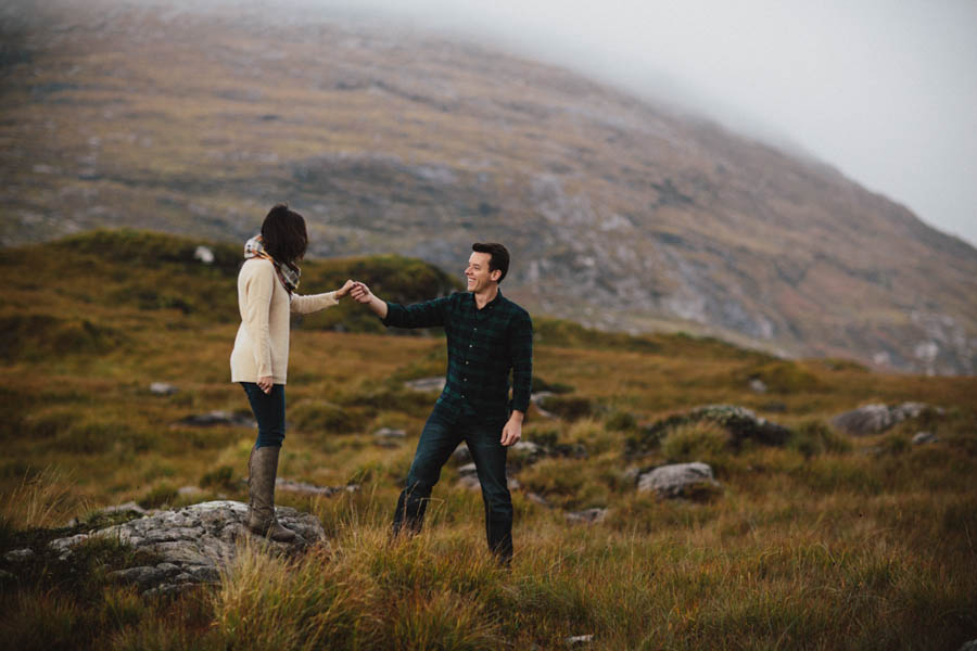 Foggy-Couple-Session-in-the-Connemara-Mountains-David-Olsthoorn-Photography-31