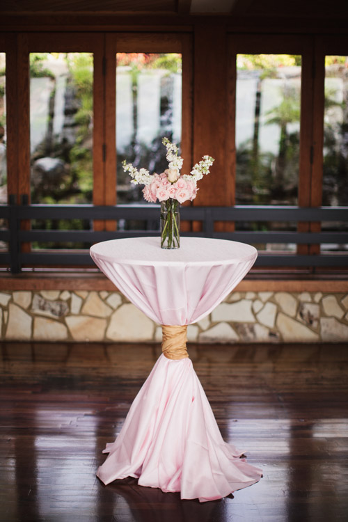 Pretty, classic, pink wedding in Maui from Sweet Pea Events with photos by Sarah & Rocky Photography | via junebugweddings.com Pretty, classic, pink wedding in Maui from Sweet Pea Events with photos by Sarah & Rocky Photography | via junebugweddings.com
