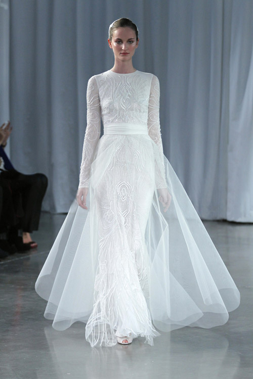 Monique Lhuillier wedding dress from her Fall 2013 bridal collection runway show | via junebugweddings.com Monique Lhuillier wedding dress from her Fall 2013 bridal collection runway show | via junebugweddings.com
