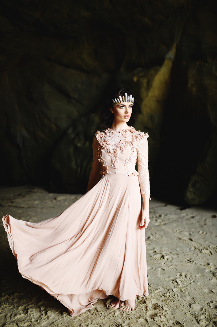 striking-laguna-beach-bridal-shoot-3