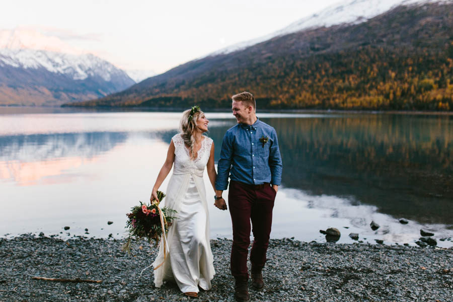 Winter-Elopement-Inspiration-at-Eklunta-Lake-Kristian-Lynae-Photography-9