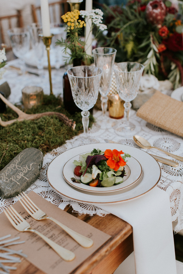 naturally-boho-maine-wedding-at-the-lookout-54