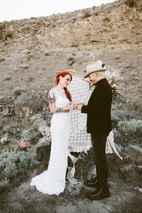 alternative-inspiration-for-your-desert-elopement-10