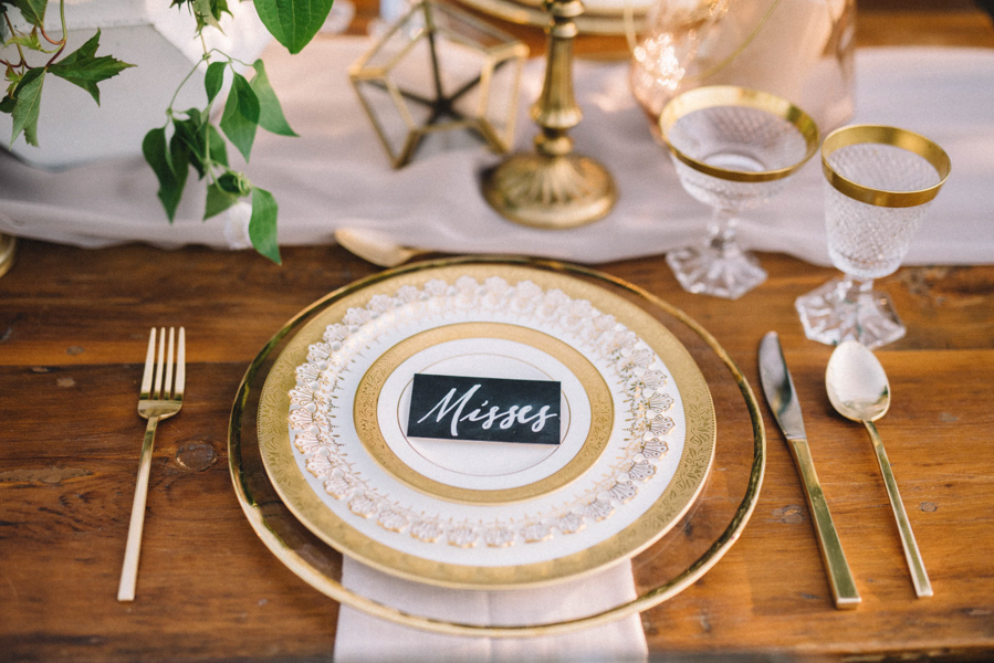 find-your-geometric-wedding-inspiration-in-this-candlelit-elopement-4