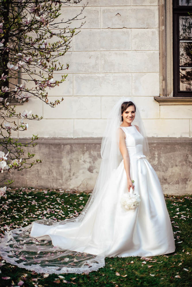Old-Fashioned-Polish-Wedding-at-Palac-Obory-WhiteSmoke-Studio--28