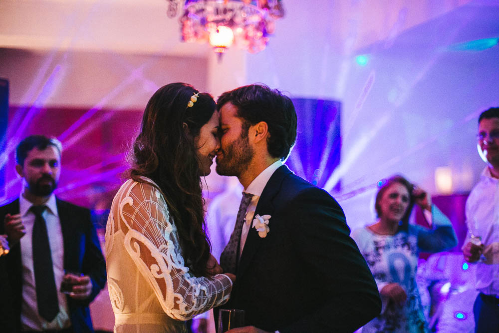 Boho-Garden-Wedding-at-Hotel-Santa-Teresa-Gustavo-Marialva--12