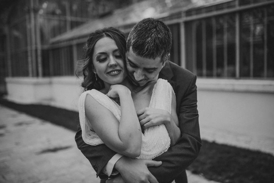 Romantic-Serbian-Wedding-Shoot-in-the-Botanical-Garden-6