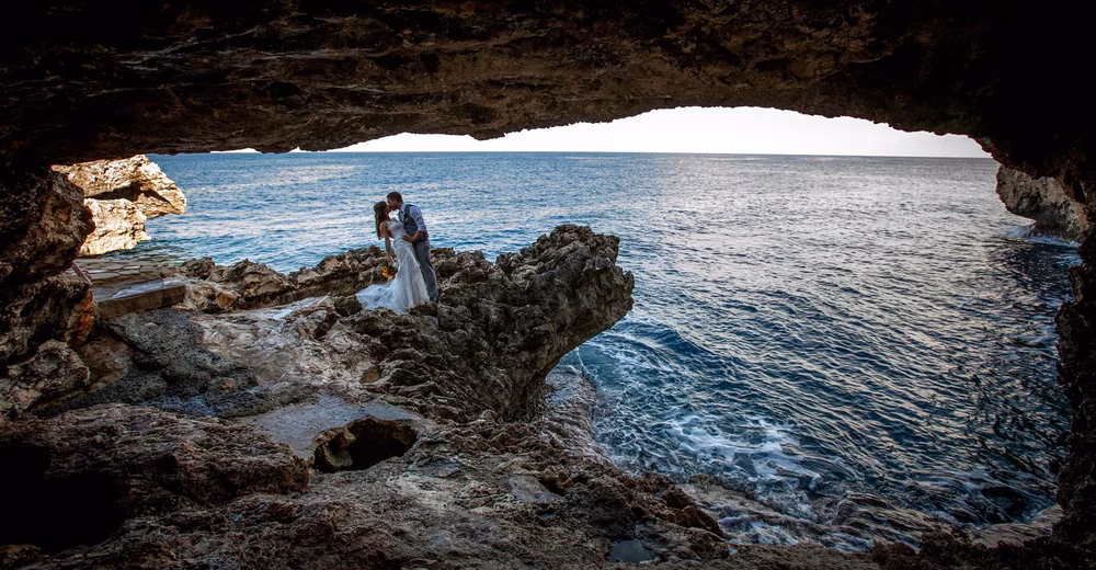Glamorous-Destination-Wedding-at-Olympic-Lagoon-Resort (12 of 20)