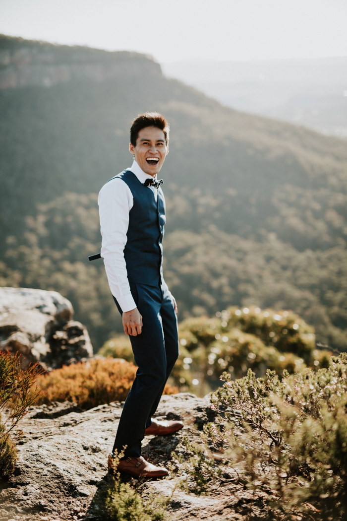 adventurous-engagement-photos-in-australias-blue-mountains-11