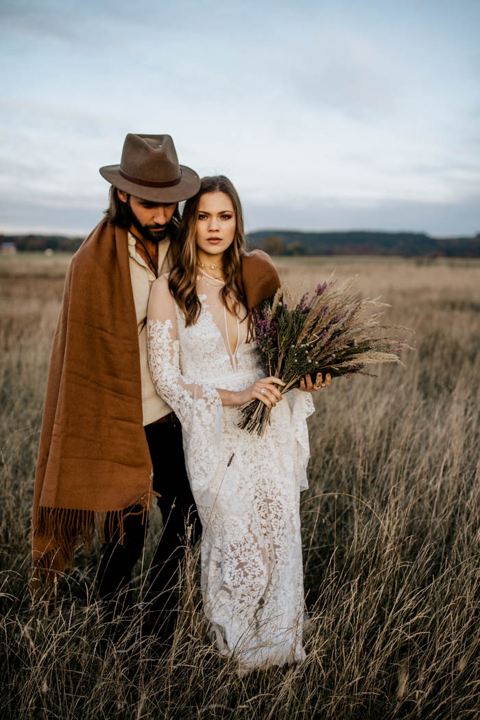 folksy-elopement-inspiration-in-munich-chris-and-ruth-photography-12
