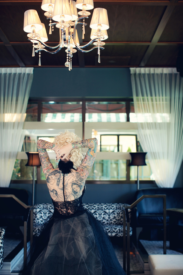 fierce bridal style inspiration shoot from Andrea Eppolito Events with photos by Adam Trujillo | via junebugweddings.com (2)