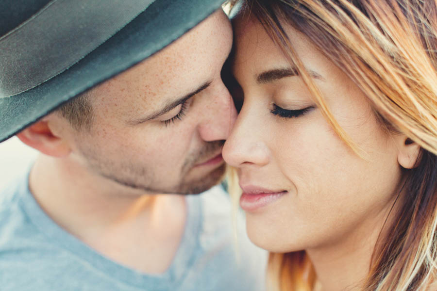 Breezy-Joshua-Tree-Engagement-Photos-at-Sunset-Anne-Claire-Brun-12