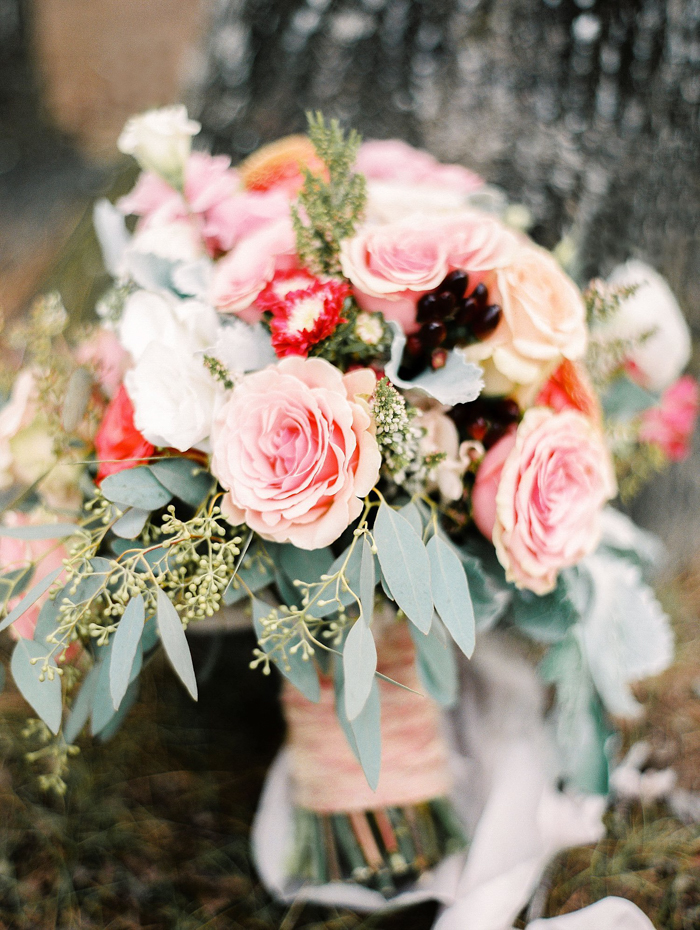 this-houston-museum-of-natural-science-wedding-got-its-inspiration-from-the-gem-and-mineral-exhibit-51