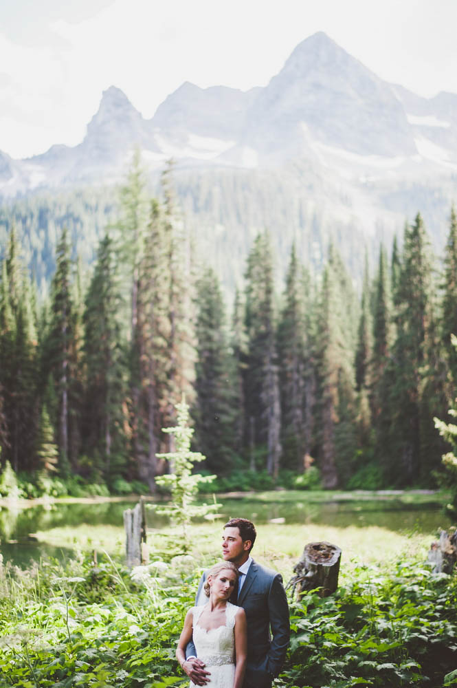Intimate-Mountain-Wedding-Island-Lake-Lodge-Dallas-Kolotylo (19 of 31)