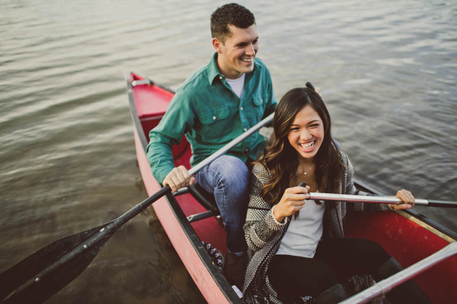 Mountain-Backdrop-Engagement-Photos-at-Sparks-Lake-Natalie-Puls-Photography-2