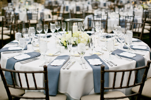 grey and coral wedding at Paradise Valley Country Club in Arizona with Photos by Jennifer Bowen Photography | via junebugweddings.com grey and coral wedding at Paradise Valley Country Club in Arizona with Photos by Jennifer Bowen Photography | via junebugweddings.com