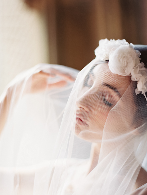 bridal accessories by Enchanted Atelier with photography by Laura Gordon | via junebugweddings.com bridal accessories by Enchanted Atelier with photography by Laura Gordon | via junebugweddings.com