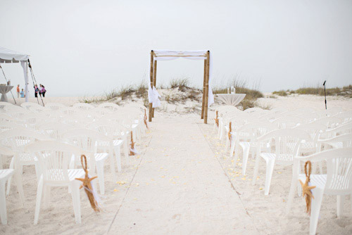 Clearwater, Florida beach wedding with a white, sand and pink wedding color palette, photo by Kristen Weaver | junebugweddings.com Clearwater, Florida beach wedding with a white, sand and pink wedding color palette, photo by Kristen Weaver | junebugweddings.com