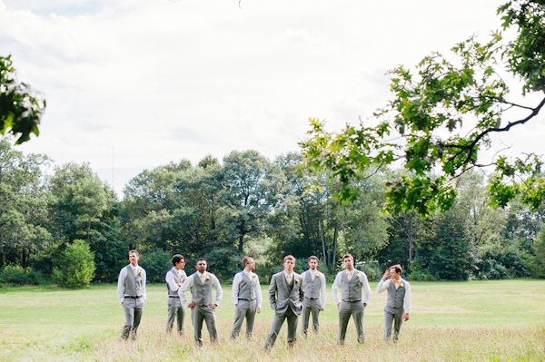 laid-back summer wedding with photos by Amanda Marie Studios | via junebugweddings.com laid-back summer wedding with photos by Amanda Marie Studios | via junebugweddings.com