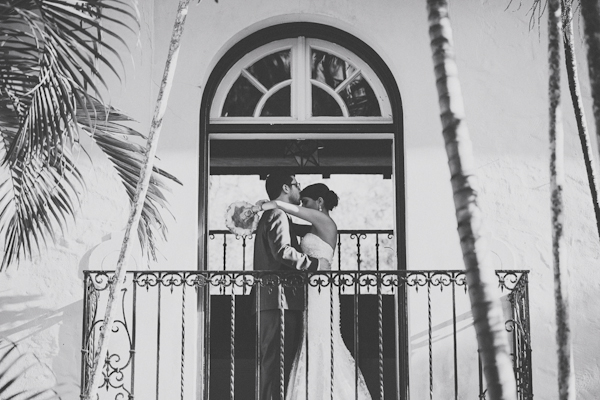 elegant wedding at the Villa Woodbine in Coconut Grove, photo by Jonathan Connolly Photography | via junebugweddings.com (27)