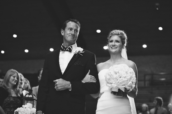 modern elegant gold and black wedding at Legend at Bergamont, photo by DWJohnson Studio | via junebugweddings.com modern elegant gold and black wedding at Legend at Bergamont, photo by DWJohnson Studio | via junebugweddings.com