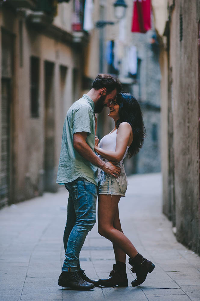 Edgy-Spanish-Engagement-Shoot-in-Barcelona-Dallas-Kolotylo-Photography (4 of 27)