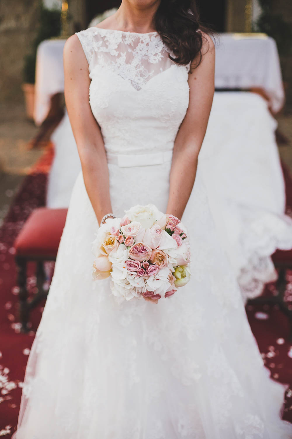 Charming Vintage Spanish Wedding | Junebug Weddings