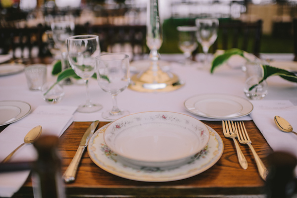 West Virginia countryside estate with photos by The Oberports | via junebugweddings.com West Virginia countryside estate with photos by The Oberports | via junebugweddings.com