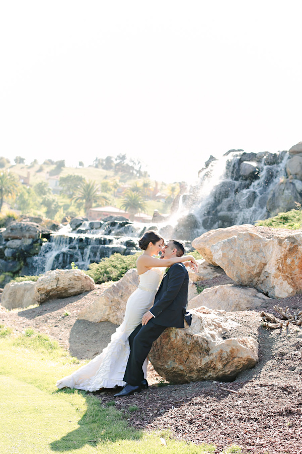 modern Persian wedding in San Jose, California, photo by Jinda Photography | via junebugweddings.com modern Persian wedding in San Jose, California, photo by Jinda Photography | via junebugweddings.com