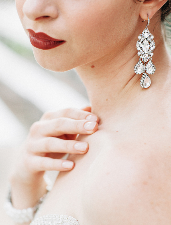 glamourous vintage plum Inspiration photo shoot from Heather Elizabeth Photography | via junebugweddings.com glamourous vintage plum Inspiration photo shoot from Heather Elizabeth Photography | via junebugweddings.com