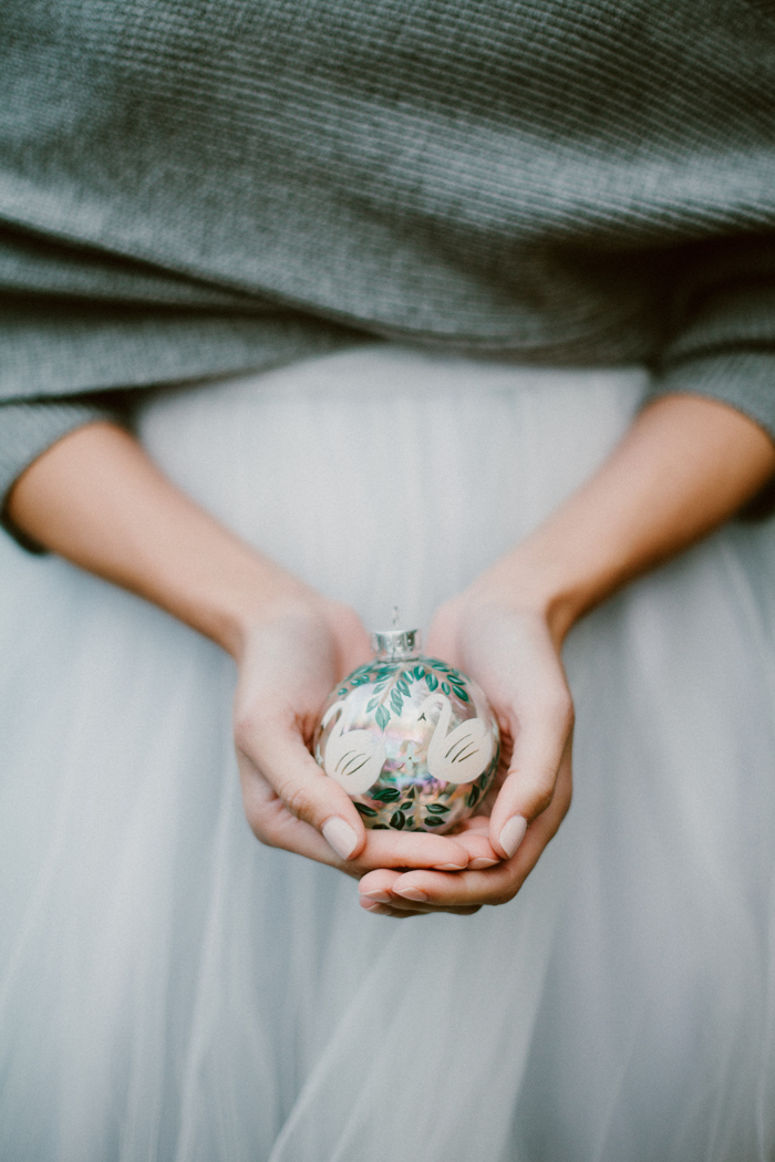 fashionably-cozy-winter-wedding-inspiration-18