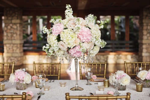 Pretty, classic, pink wedding in Maui from Sweet Pea Events with photos by Sarah & Rocky Photography | via junebugweddings.com Pretty, classic, pink wedding in Maui from Sweet Pea Events with photos by Sarah & Rocky Photography | via junebugweddings.com